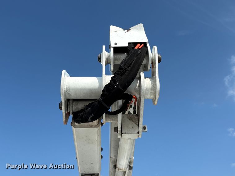 image for item EU5780 2019 Chevrolet GM515 bucket truck