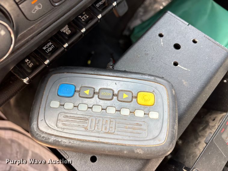 image for item EU5780 2019 Chevrolet GM515 bucket truck
