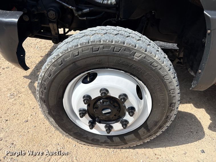 image for item EU5780 2019 Chevrolet GM515 bucket truck