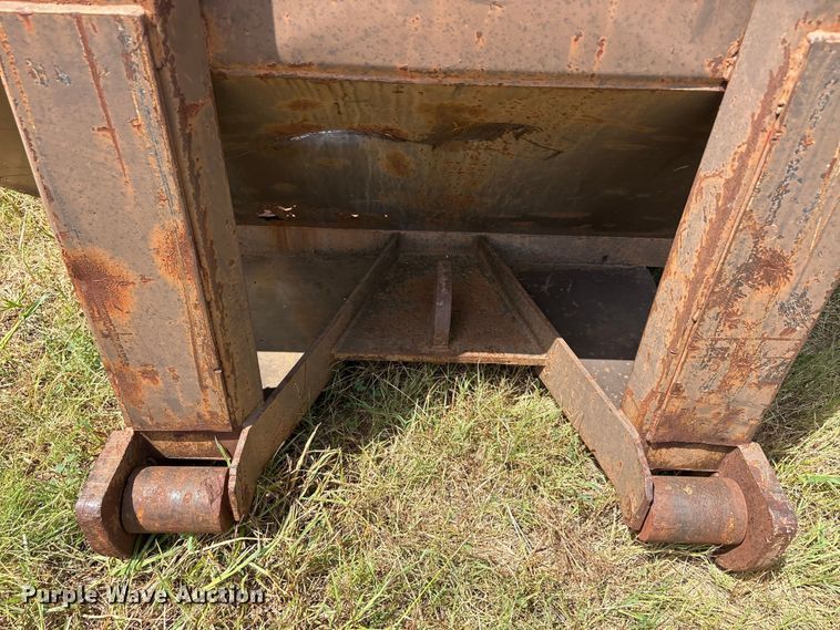 image for item EU5818 Wasteequip Mayfab roll-off dumpster