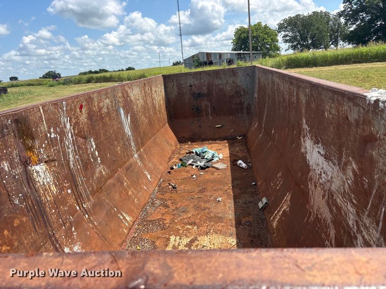 image for item EU5818 Wasteequip Mayfab roll-off dumpster