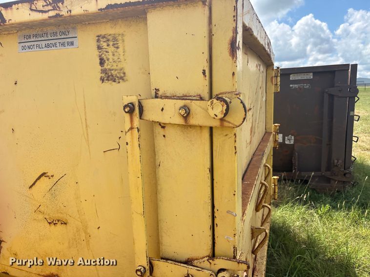 image for item EU5820 Roll offs  roll-off dumpster