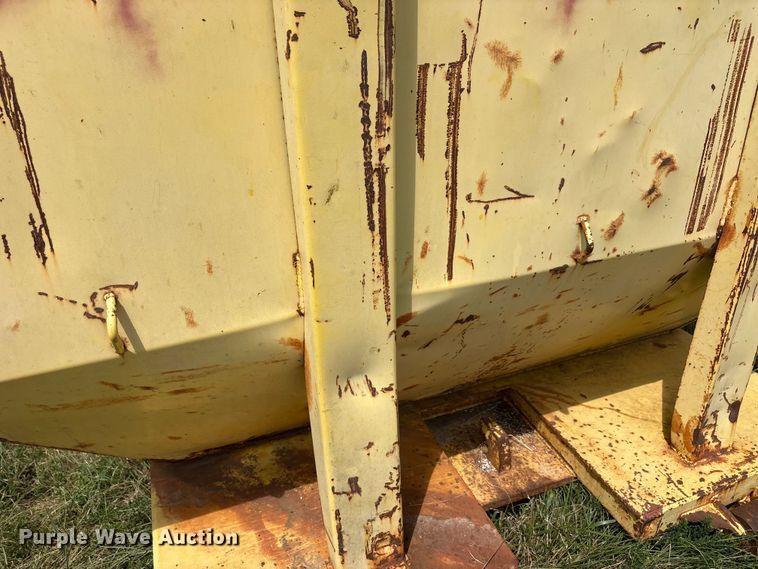 image for item EU5820 Roll offs  roll-off dumpster