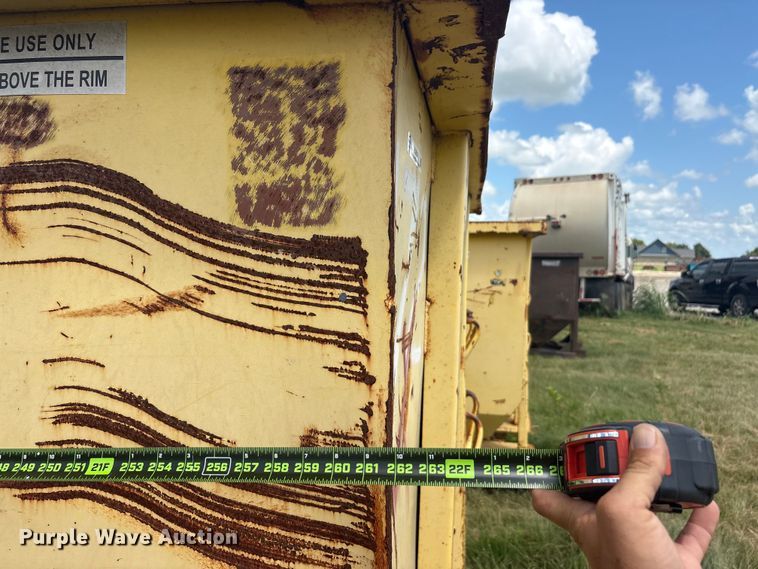 image for item EU5820 Roll offs  roll-off dumpster