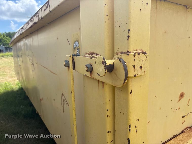 image for item EU5821 Roll offs roll-off dumpster