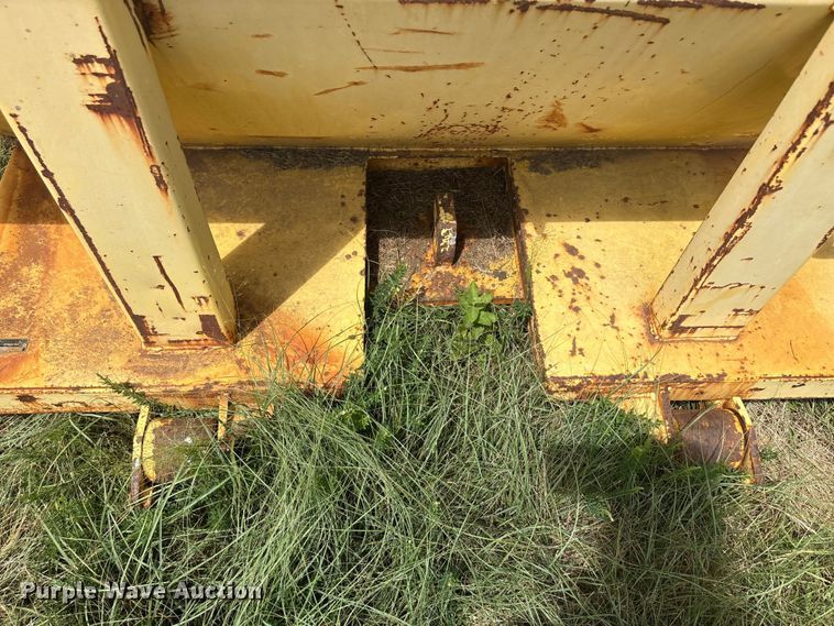 image for item EU5821 Roll offs roll-off dumpster