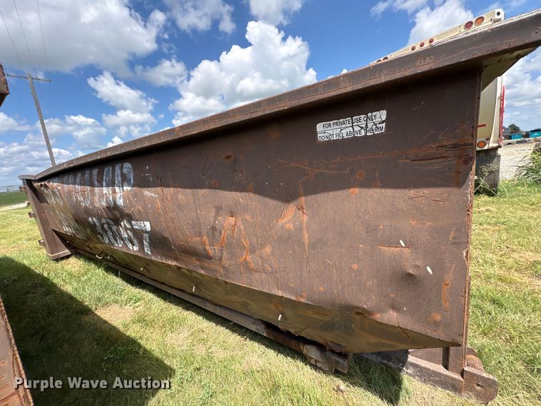 image for item EU5823 Wastequip May Fab roll-off dumpster