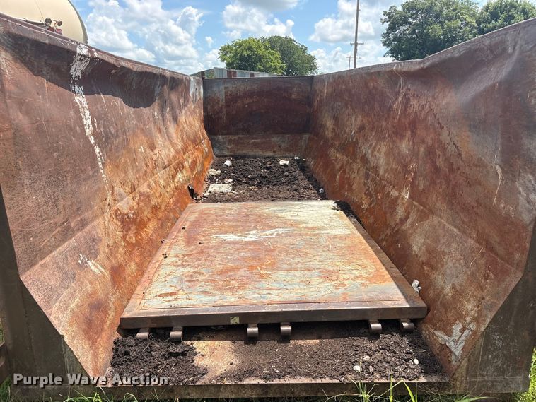 image for item EU5823 Wastequip May Fab roll-off dumpster