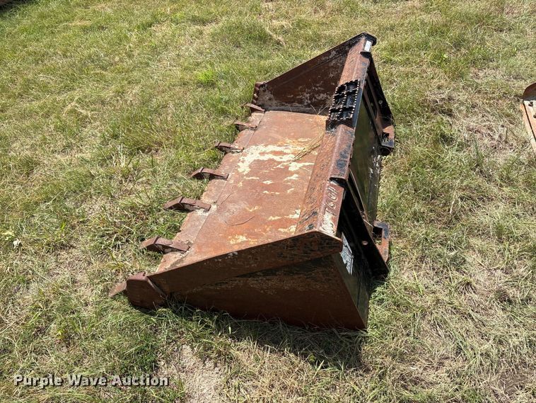 image for item EU5827 Land pride skid steer bucket