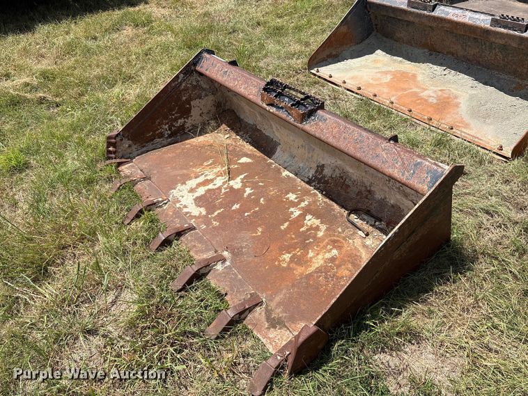 image for item EU5827 Land pride skid steer bucket