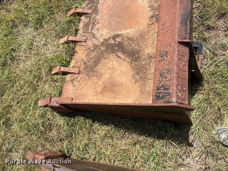 image for item EU5828 skid steer bucket