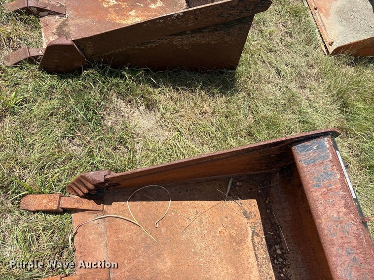 image for item EU5828 skid steer bucket