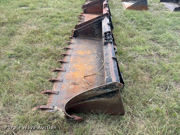 image for item EU5829 Kubota skid steer bucket