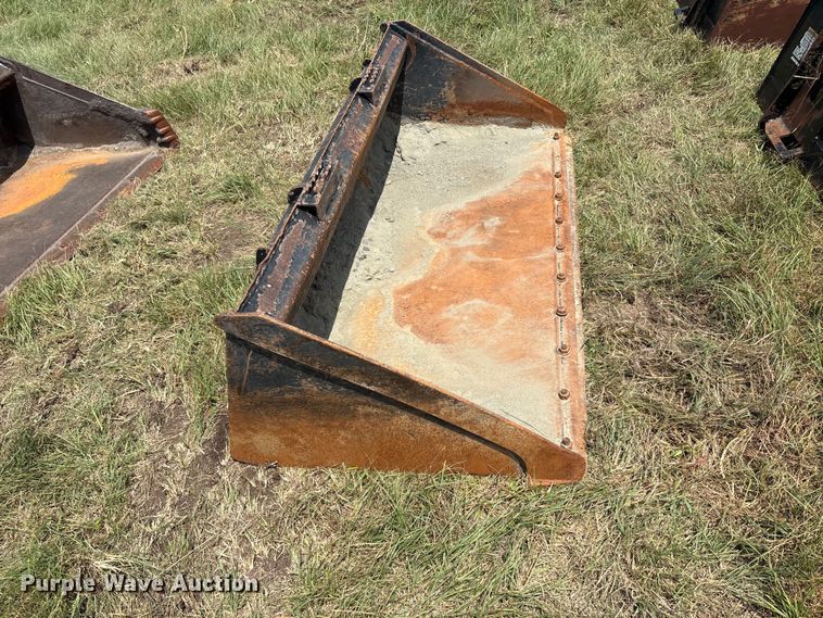 image for item EU5830 skid steer bucket