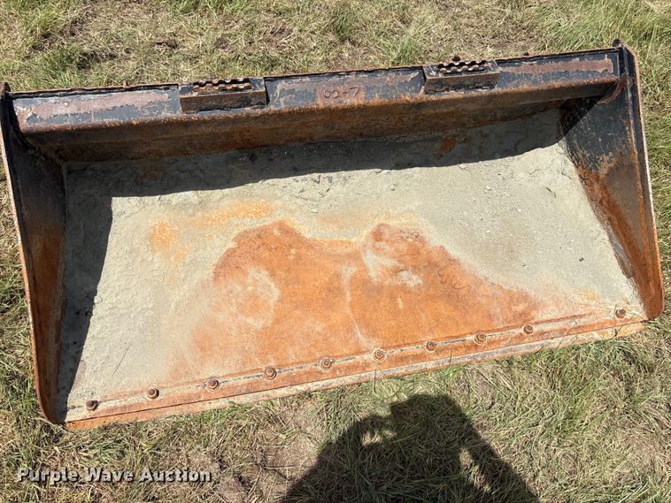 image for item EU5830 skid steer bucket