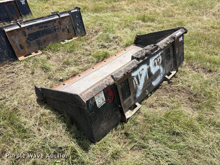 image for item EU5831 skid steer bucket