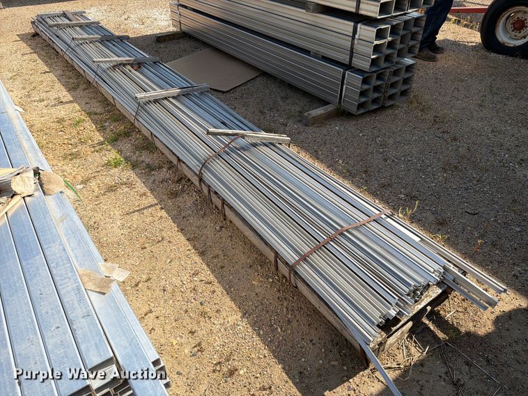 image for item EU5836 (100) pieces of aluminum t metal