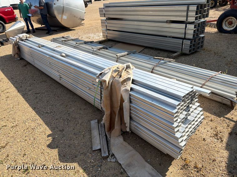 image for item EU5837 (106) joints of rectangular tubing