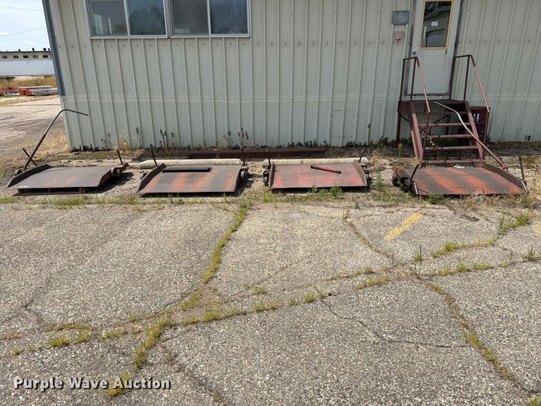 image for item EU5874 Woodfard mfg portable loading dock ramps