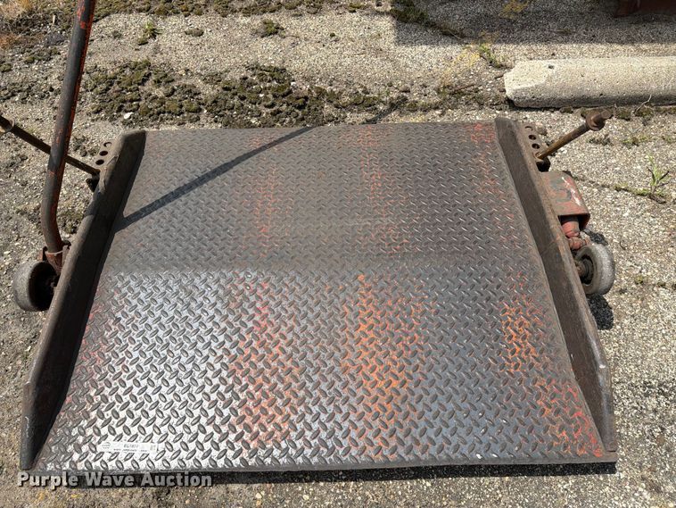 image for item EU5874 Woodfard mfg portable loading dock ramps