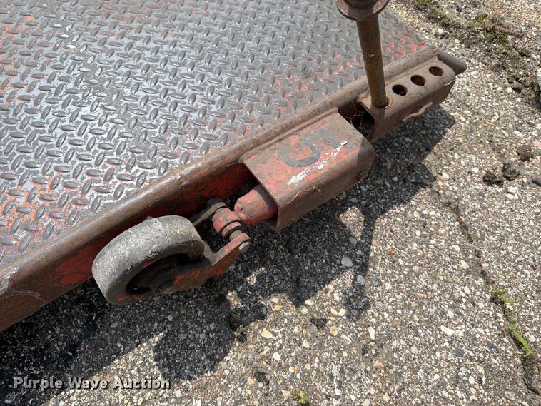 image for item EU5874 Woodfard mfg portable loading dock ramps