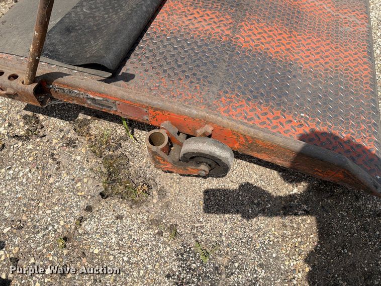 image for item EU5874 Woodfard mfg portable loading dock ramps