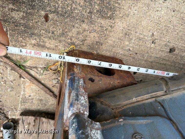 image for item EU5879 Hoop building