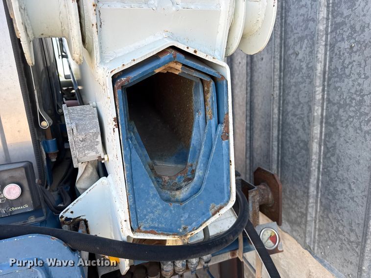 image for item EW4022 2001 Gormagh 28000-E3 truck mounted crane
