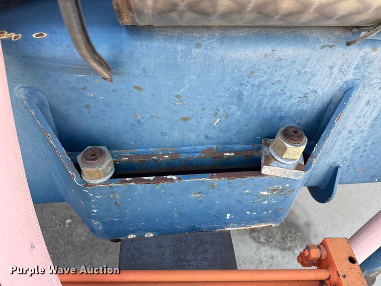 image for item EW4022 2001 Gormagh 28000-E3 truck mounted crane
