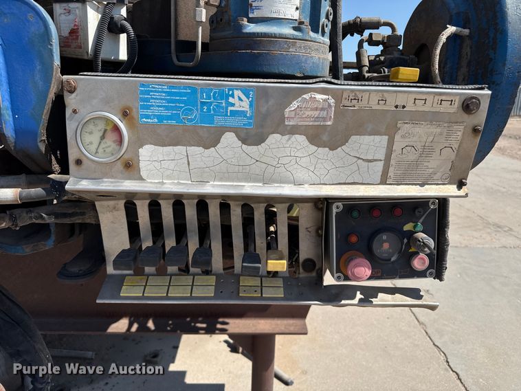 image for item EW4023 2008 Gormagh 38000-E6 truck mounted crane