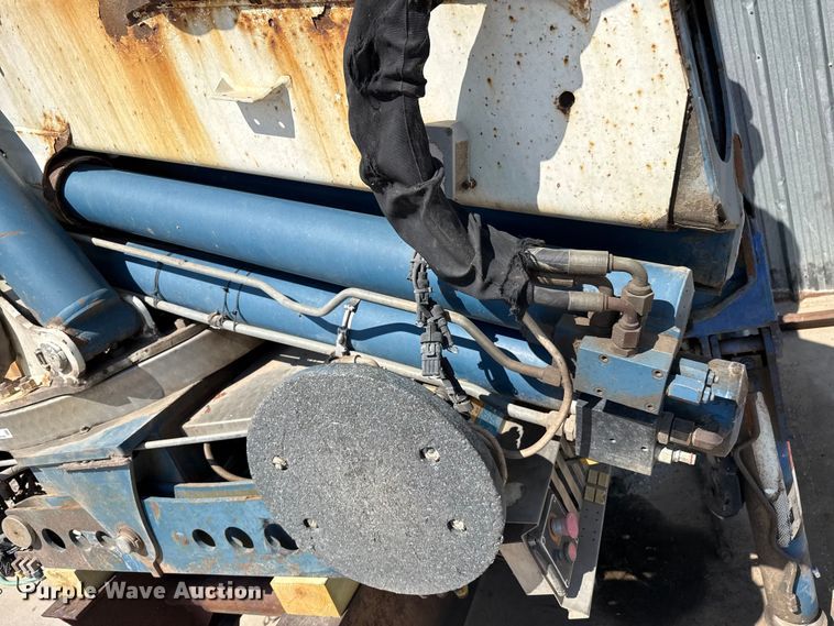 image for item EW4023 2008 Gormagh 38000-E6 truck mounted crane