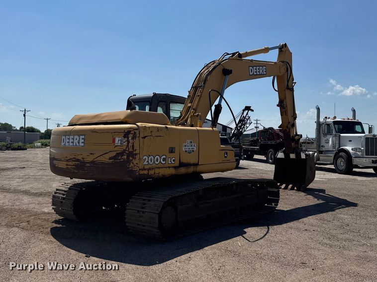 image for item EW4964 2004 John Deere 200C LC excavator