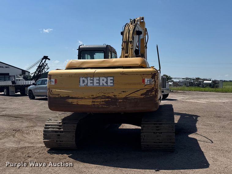 image for item EW4964 2004 John Deere 200C LC excavator