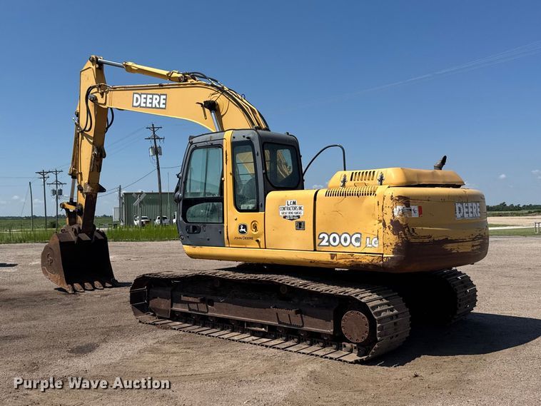 image for item EW4964 2004 John Deere 200C LC excavator