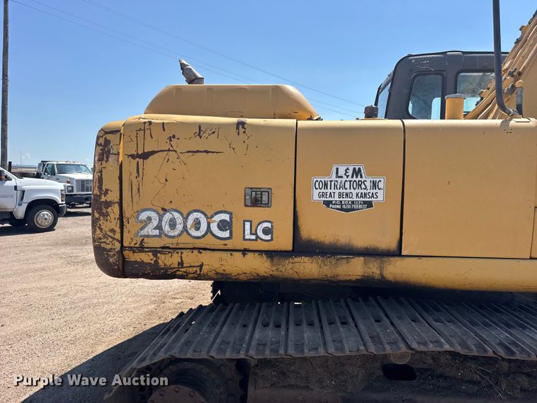 image for item EW4964 2004 John Deere 200C LC excavator