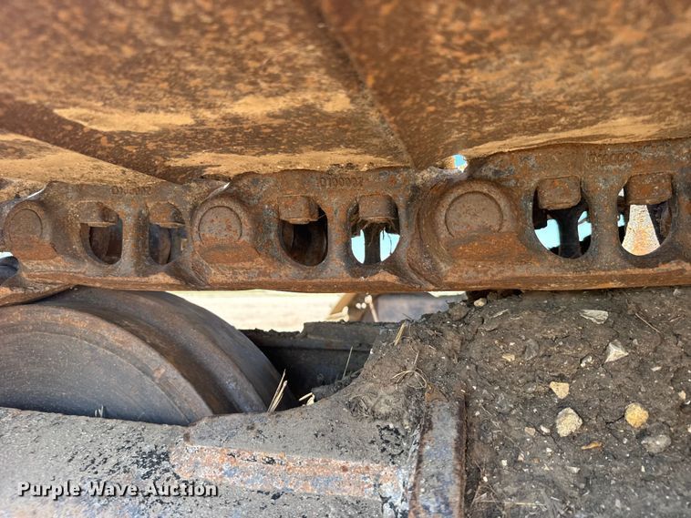 image for item EW4964 2004 John Deere 200C LC excavator