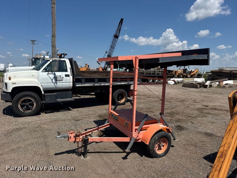 image for item EW4966 Eclipse 96SE253LS arrow board trailer