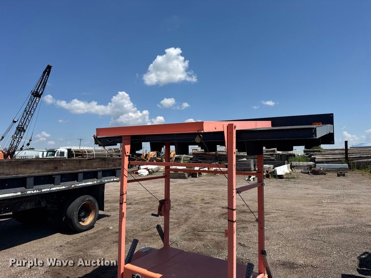 image for item EW4966 Eclipse 96SE253LS arrow board trailer