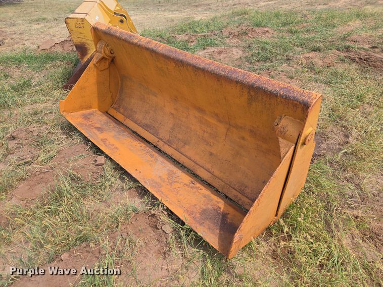 Case 4-in-1 backhoe bucket