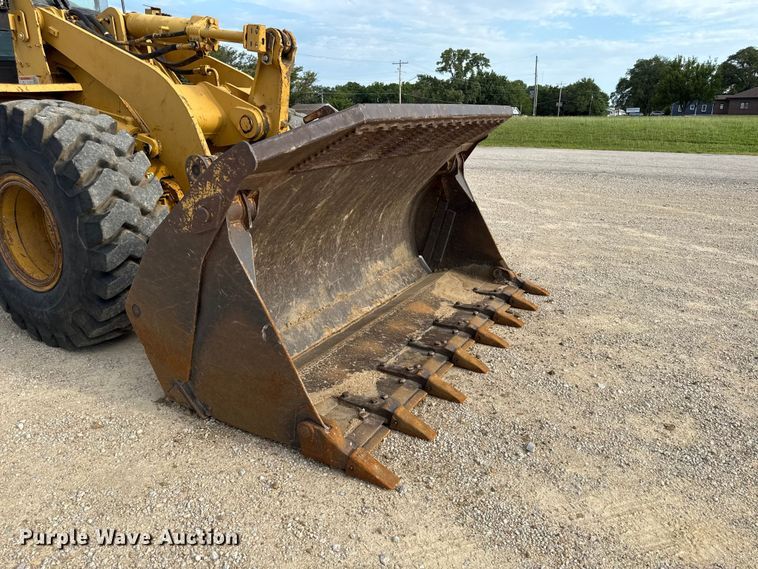 image for item EX2053 2002 Caterpillar 938G wheel loader