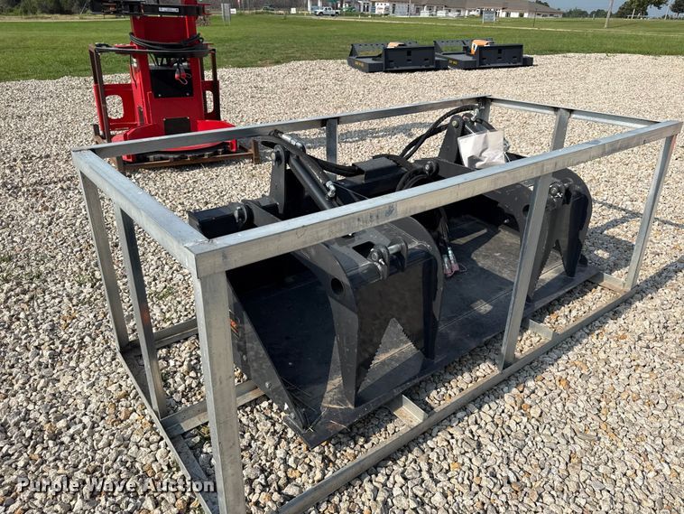 image for item EX2114 2025 LandHonor SGB-11-72W skid steer grapple bucket