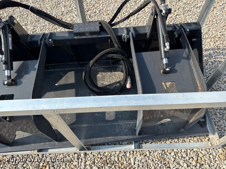 image for item EX2116 2025 LandHonor SGB-11-72W skid steer grapple bucket