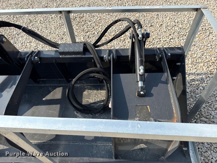 image for item EX2116 2025 LandHonor SGB-11-72W skid steer grapple bucket