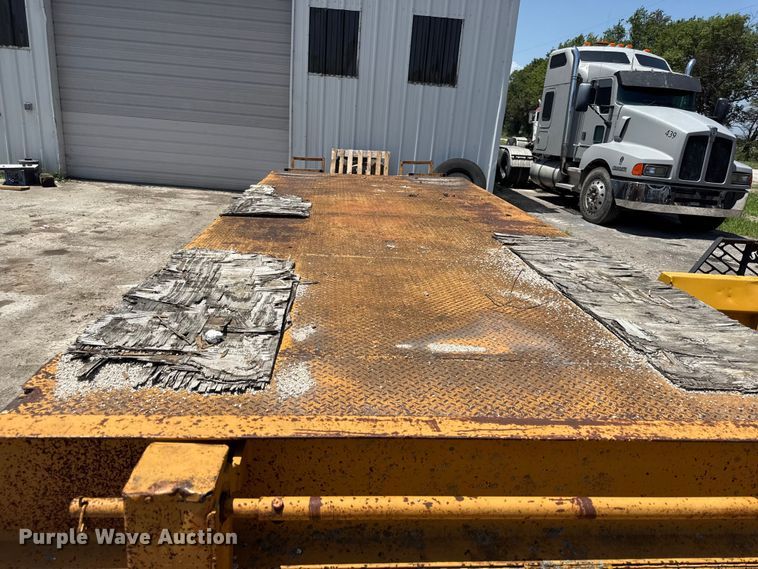 image for item EX2129 1994 AMBE Equipment trailer equipment trailer