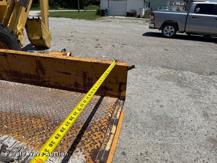 image for item EX2129 1994 AMBE Equipment trailer equipment trailer