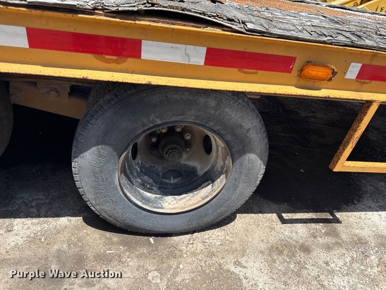 image for item EX2129 1994 AMBE Equipment trailer equipment trailer
