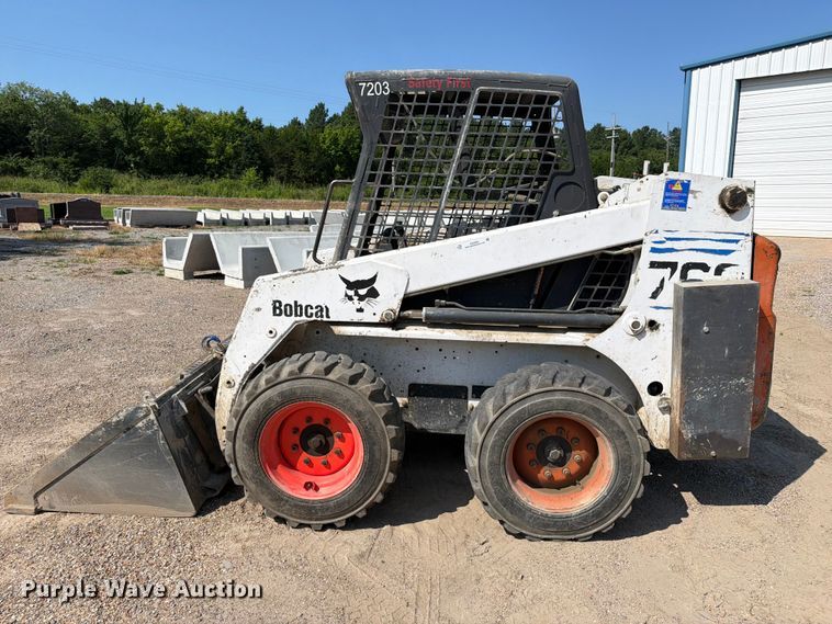 image for item EX2534 2001 Bobcat 763 skid steer loader
