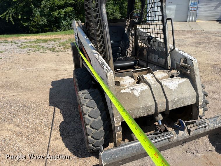image for item EX2534 2001 Bobcat 763 skid steer loader