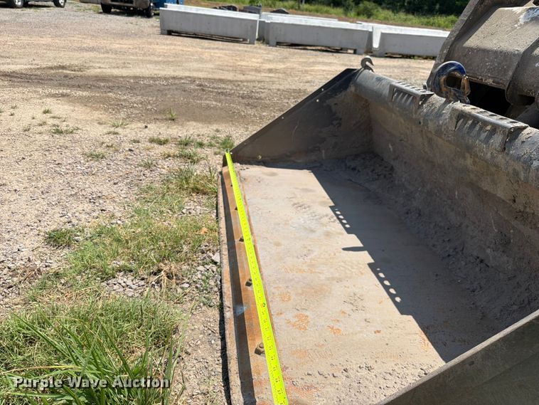 image for item EX2534 2001 Bobcat 763 skid steer loader