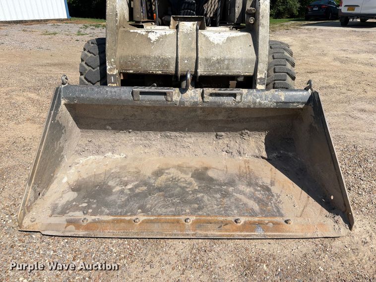 image for item EX2534 2001 Bobcat 763 skid steer loader